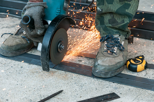 Electric Angle Grinder for Cutting Metal